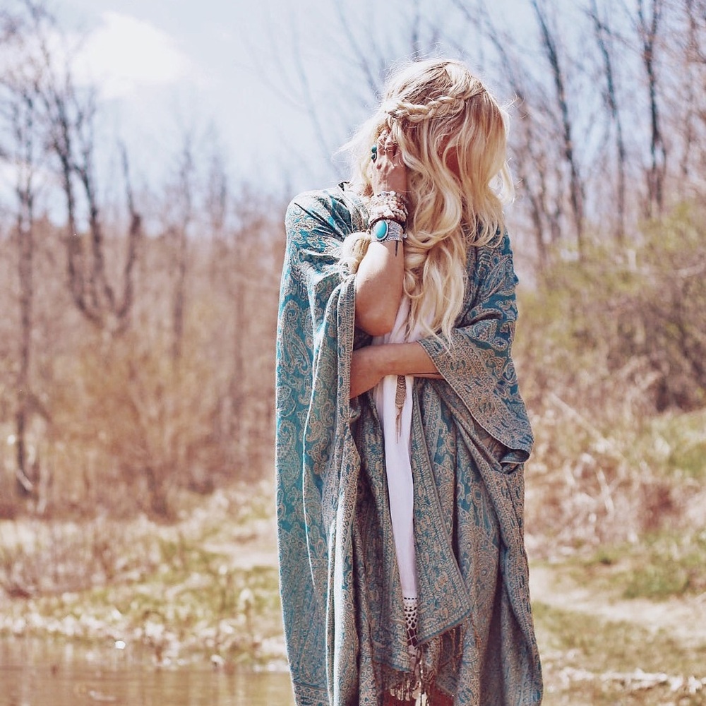 Ellemairco Paisley Kimono